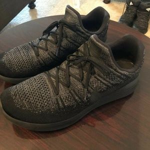 Nike LunarEpic Low Flyknit 2 Size 15